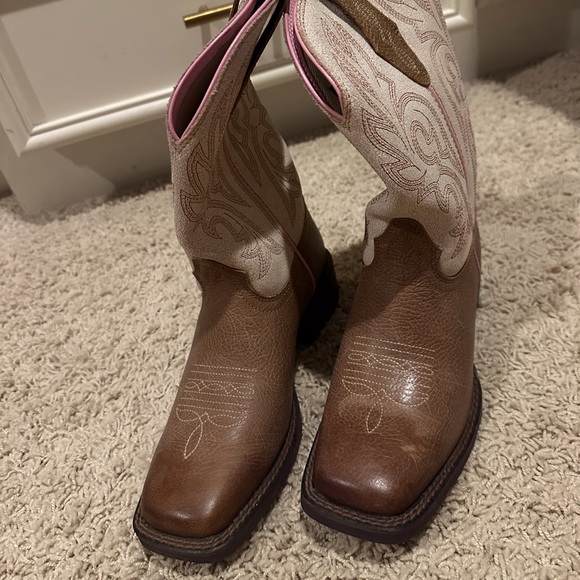 Ariat boots, used two times! - Picture 2 of 7